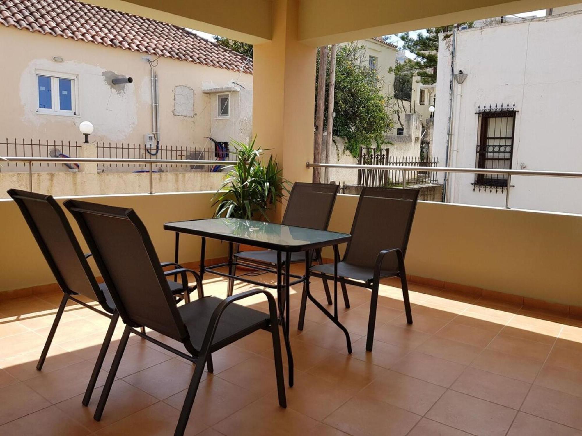 Ilia's In Chania Daire