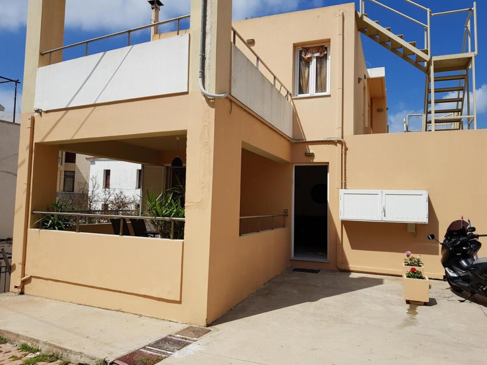 Ilia's In Chania Daire